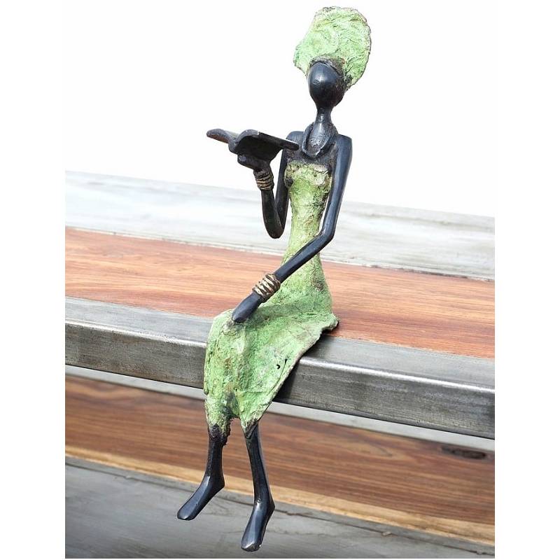 Sculpture en bronze La lectrice